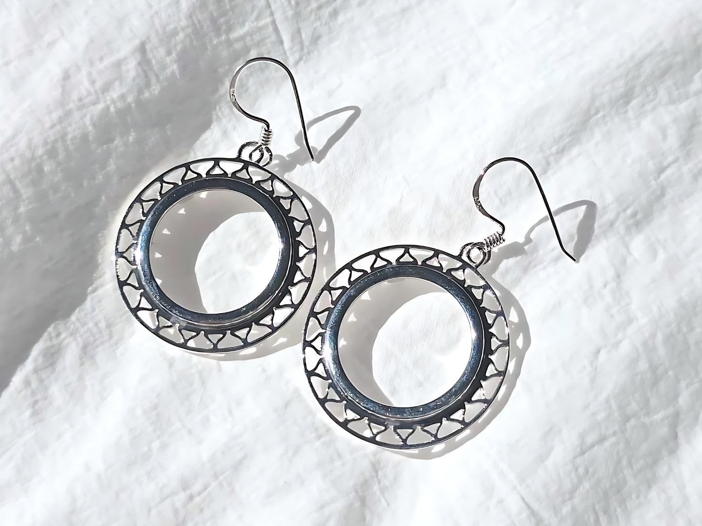 925 Sterling Silver Prong Back Filigree Edge Bezel Earring for 18mm 10 Cent Coins