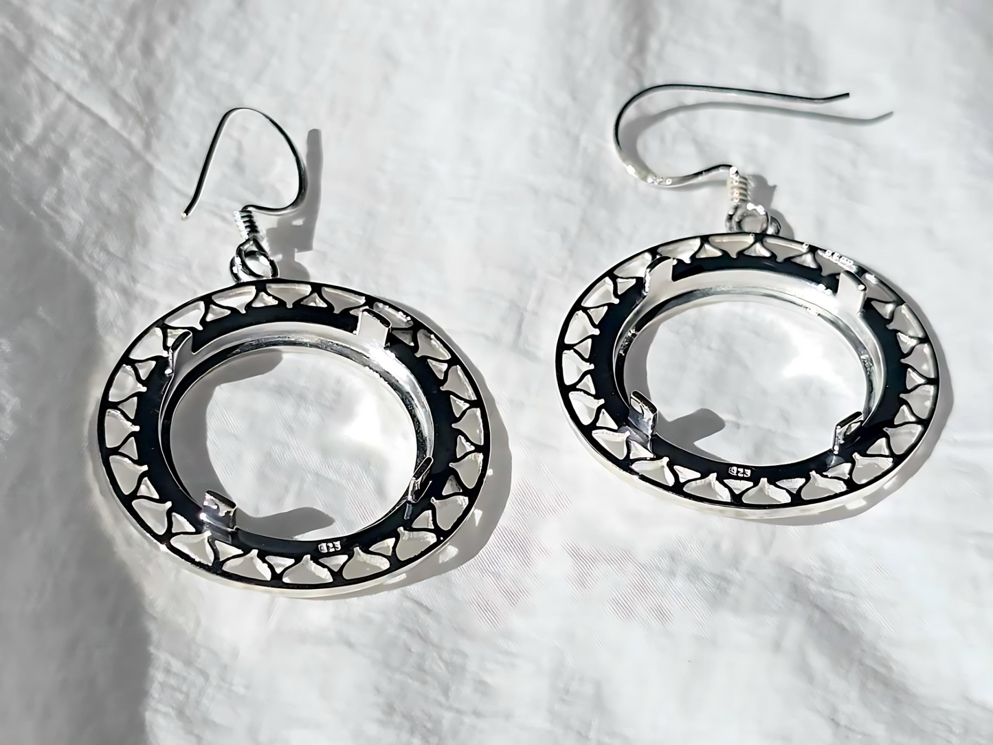 925 Sterling Silver Prong Back Filigree Edge Bezel Earring for 18mm 10 Cent Coins