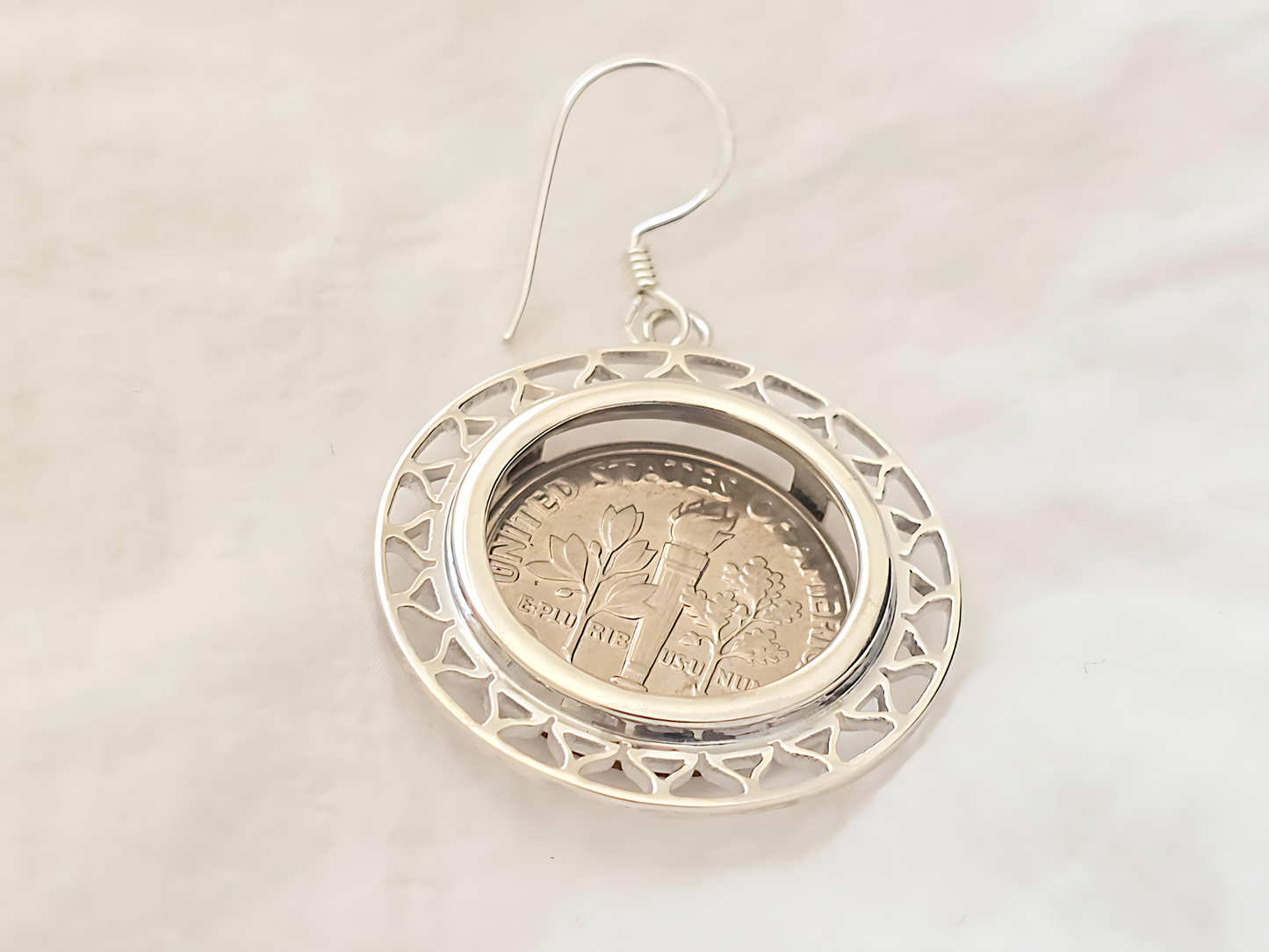 925 Sterling Silver Prong Back Filigree Edge Bezel Earring for 18mm 10 Cent Coins