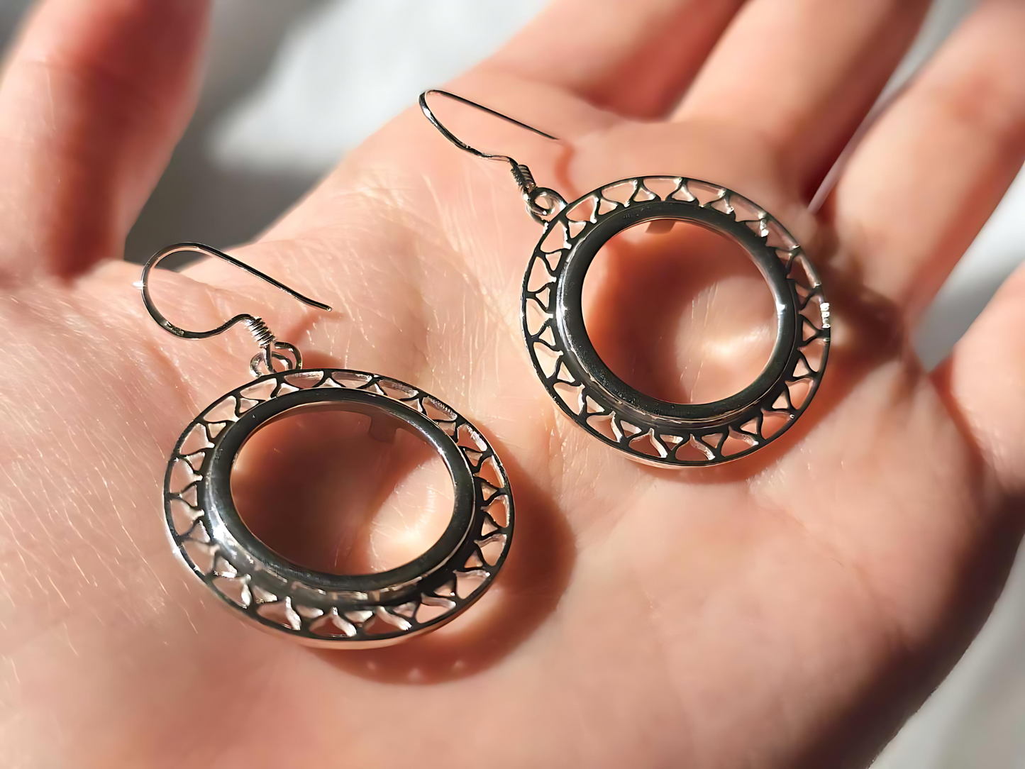 925 Sterling Silver Prong Back Filigree Edge Bezel Earring for 18mm 10 Cent Coins