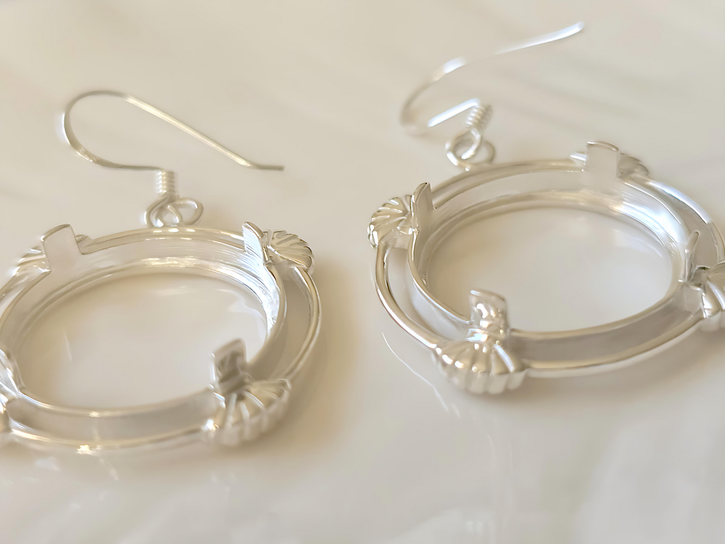 925 Sterling Silver Prong Back Clamshell Edge Bezel Earring for 18mm Dime 10 Cent Coins