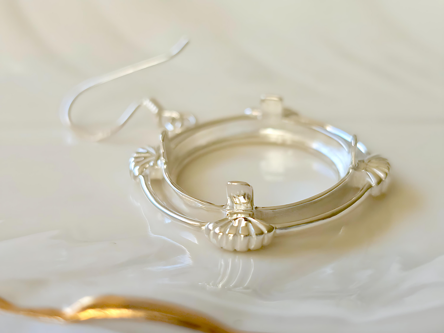 925 Sterling Silver Prong Back Clamshell Edge Bezel Earring for 18mm Dime 10 Cent Coins