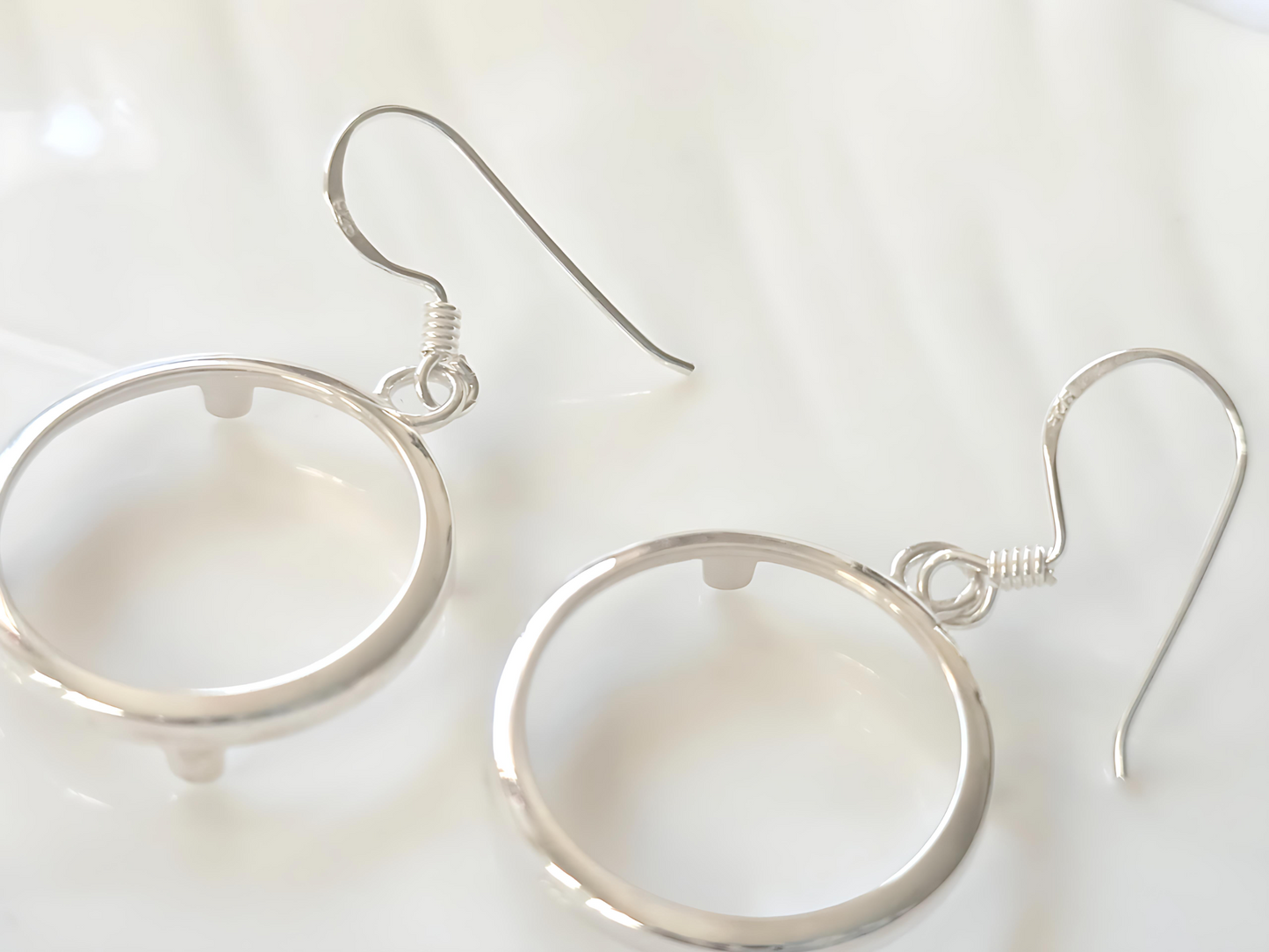 925 Sterling Silver Prong Back Round Edge Bezel Earring for 18mm Dime 10 Cent Coins