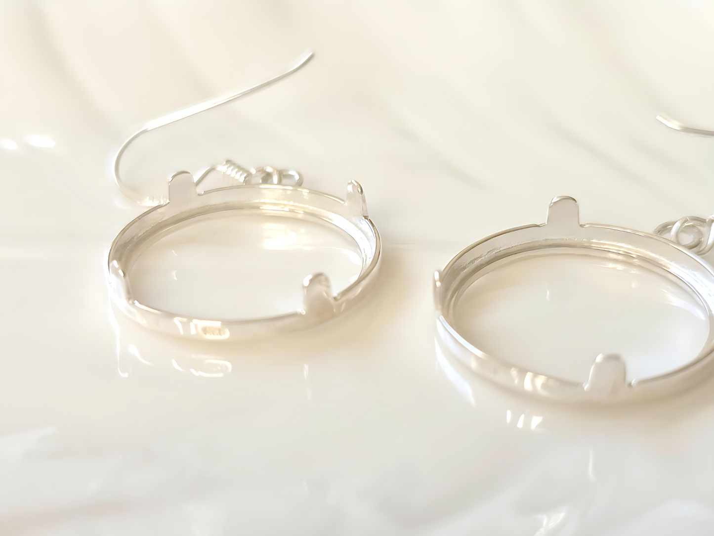 925 Sterling Silver Prong Back Round Edge Bezel Earring for 18mm Dime 10 Cent Coins