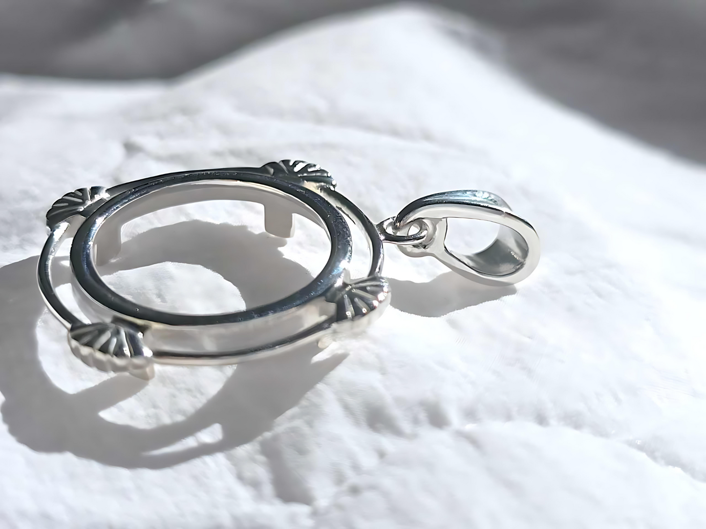 925 Sterling Silver Prong Back Clamshell Edge Bezel for 18mm 10 Cent Coins