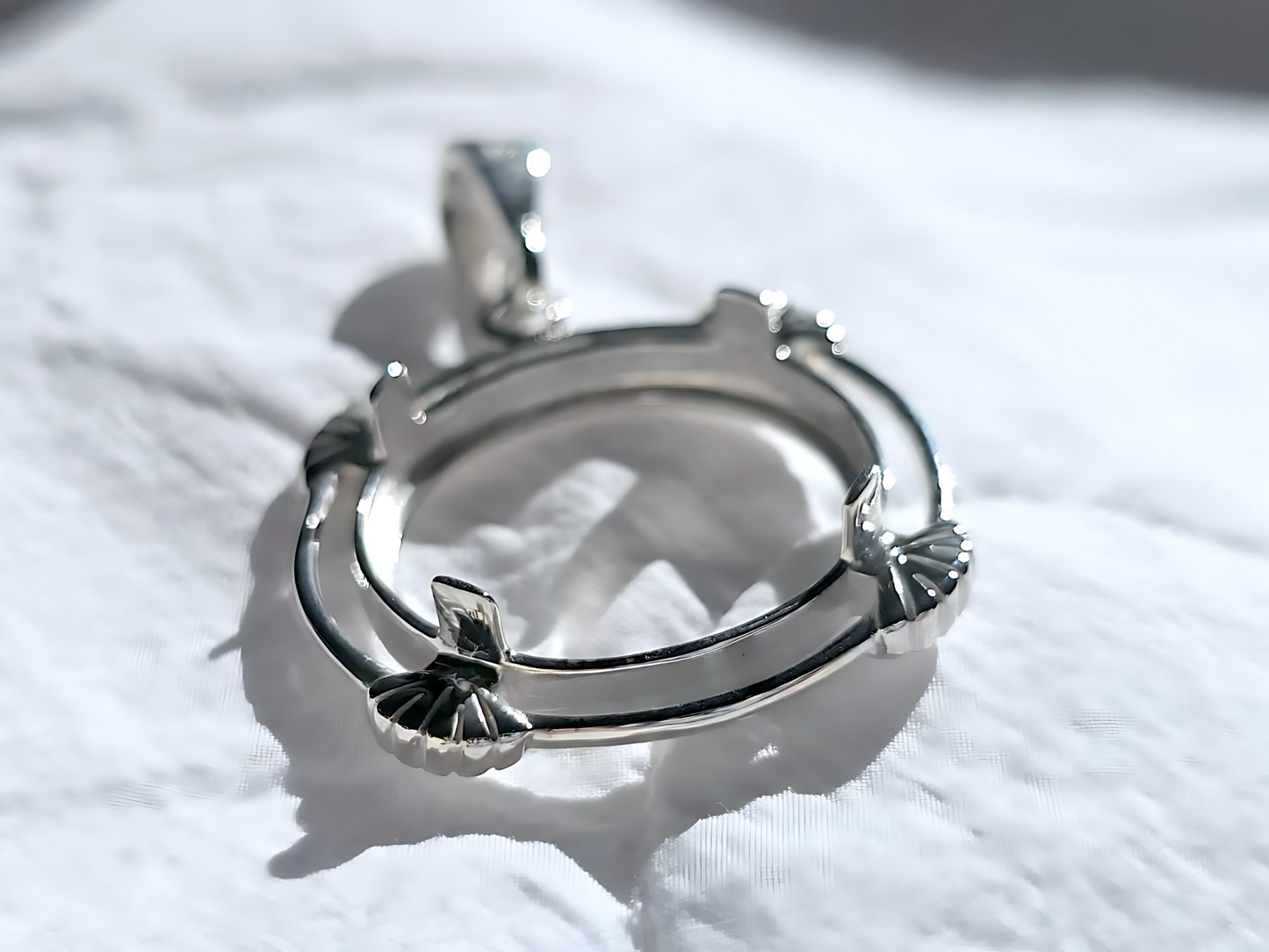 925 Sterling Silver Prong Back Clamshell Edge Bezel for 18mm 10 Cent Coins