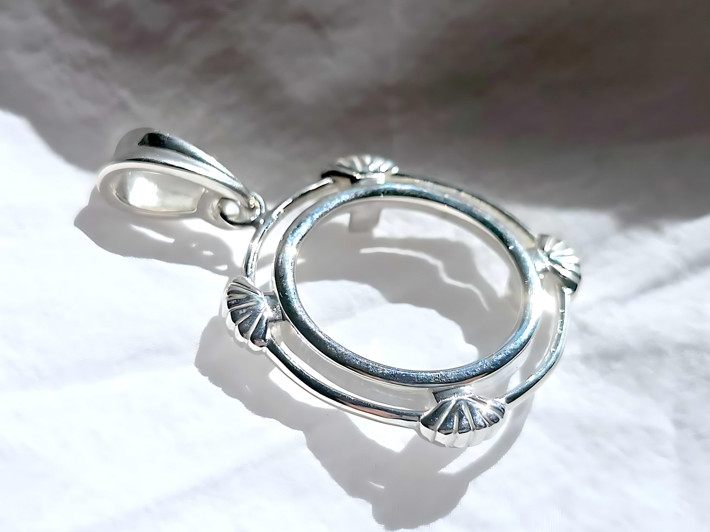 925 Sterling Silver Prong Back Clamshell Edge Bezel for 18mm 10 Cent Coins
