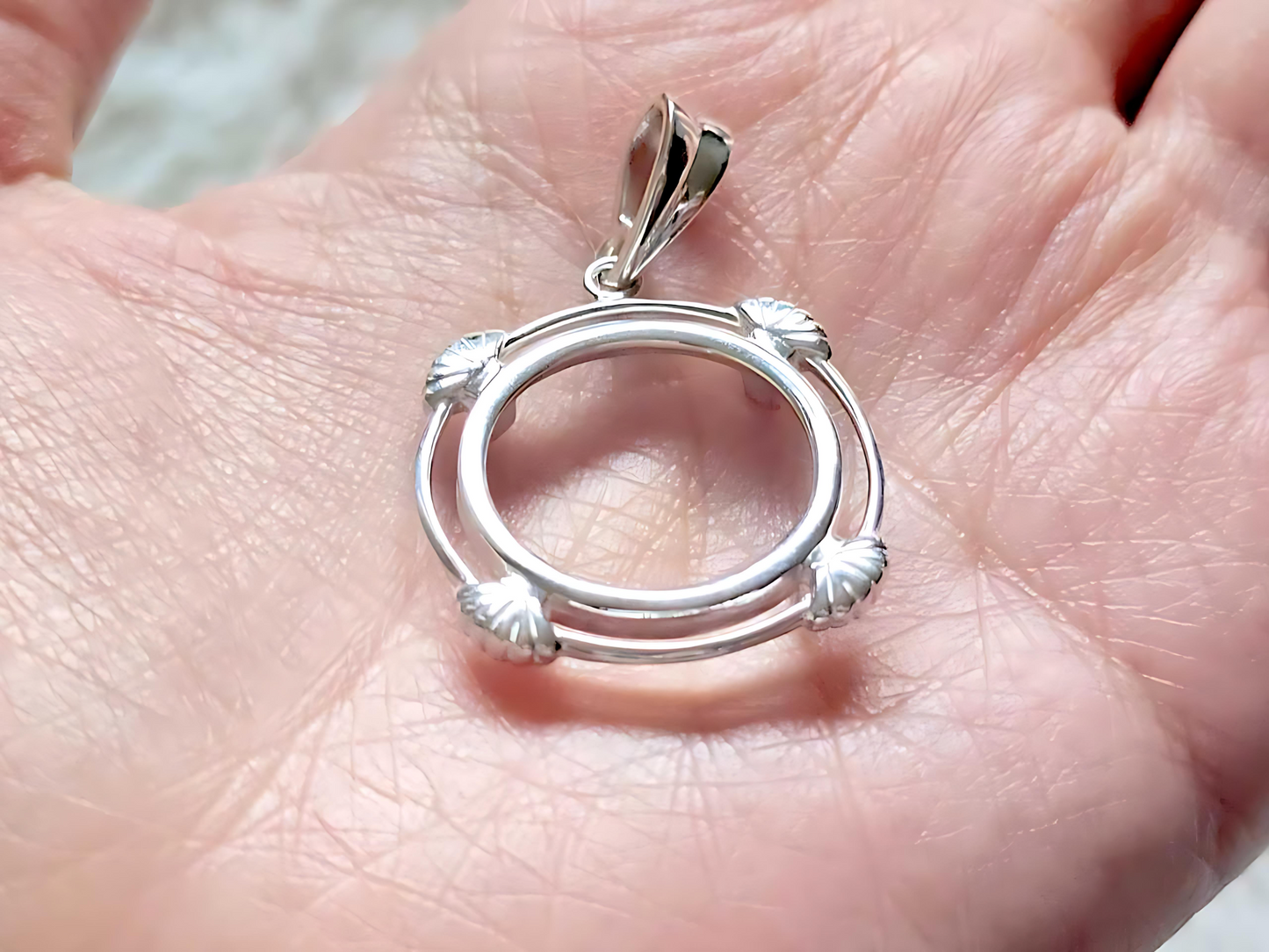 925 Sterling Silver Prong Back Clamshell Edge Bezel for 19mm Penny 1 Cent Coins