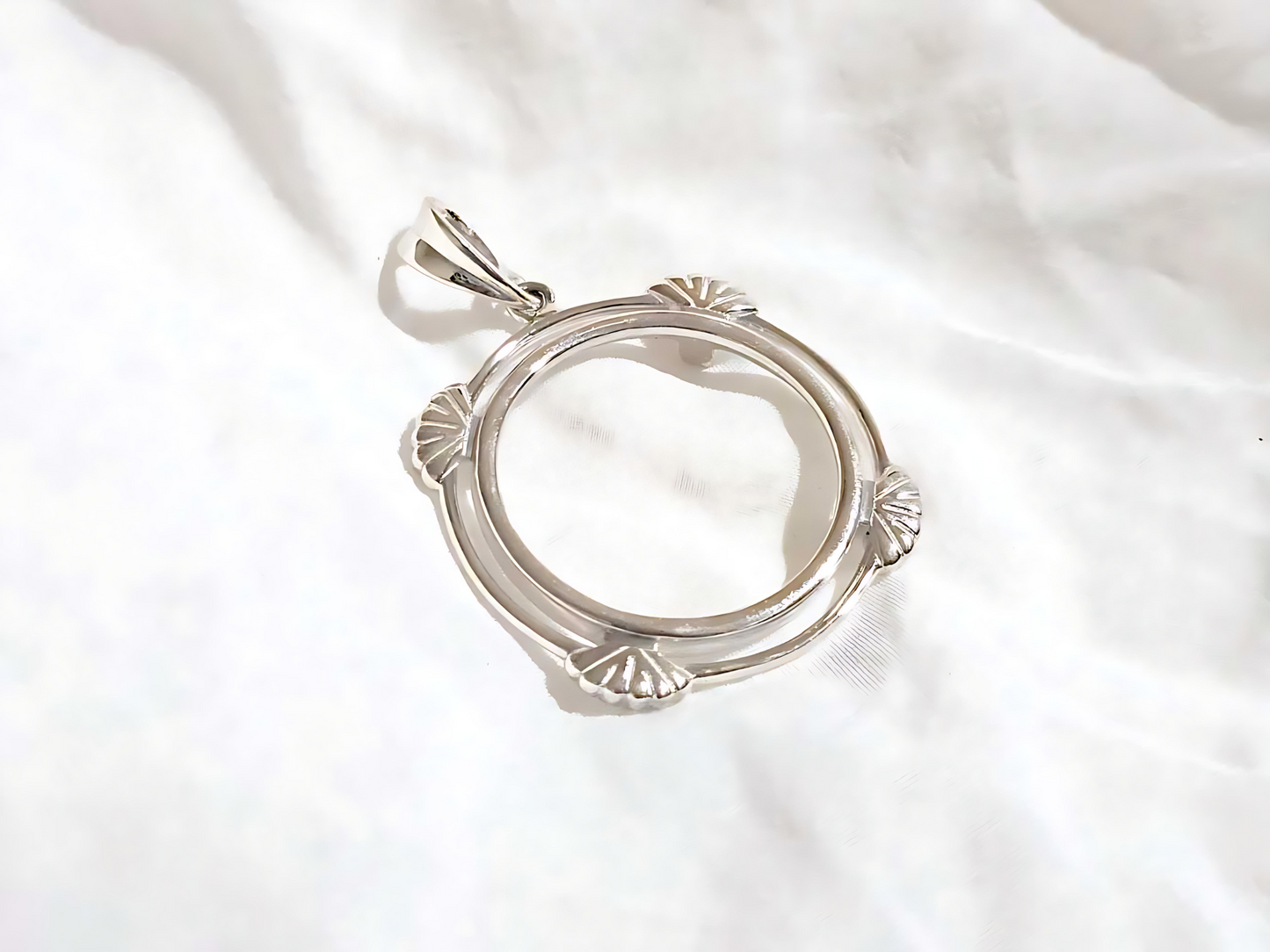 925 Sterling Silver Prong Back Clamshell Edge Bezel for 26mm Coins