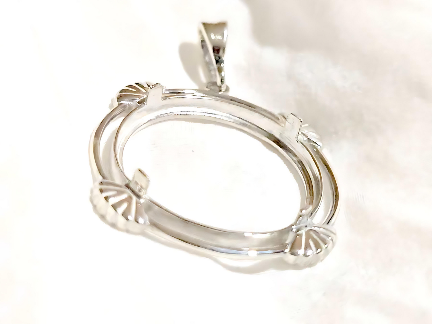 925 Sterling Silver Prong Back Clamshell Edge Bezel for 26mm Coins