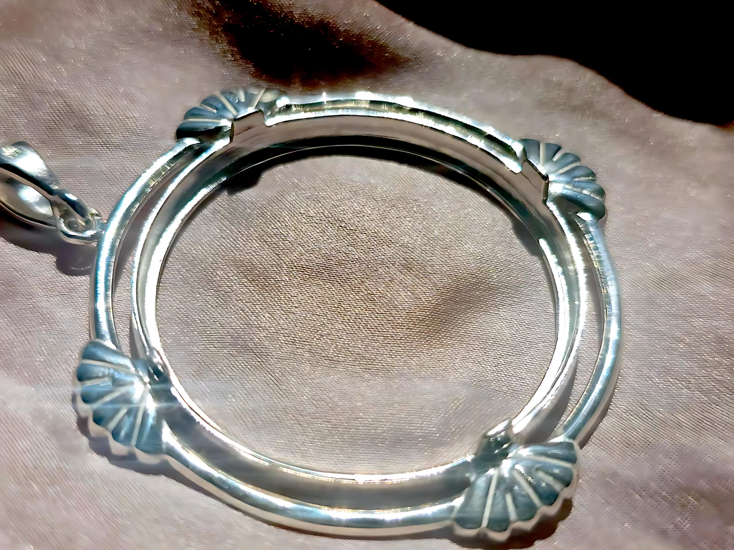 925 Sterling Silver Prong Back Clamshell Edge Bezel for 34mm Mexican 1 Peso Coins