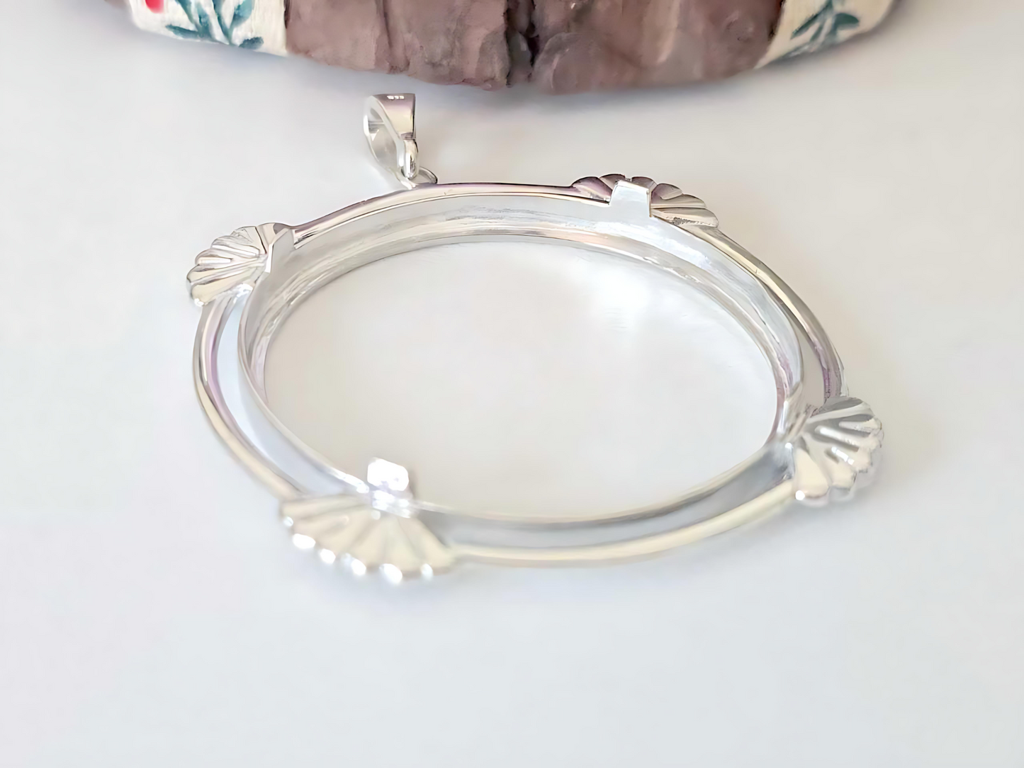 925 Sterling Silver Prong Back Clamshell Edge Bezel for 41mm 1oz Coins