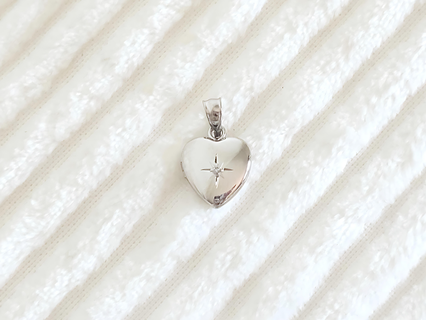 925 Sterling Silver Tiny Dainty 1/2 inch Diamond Heart Locket Pendant Necklace