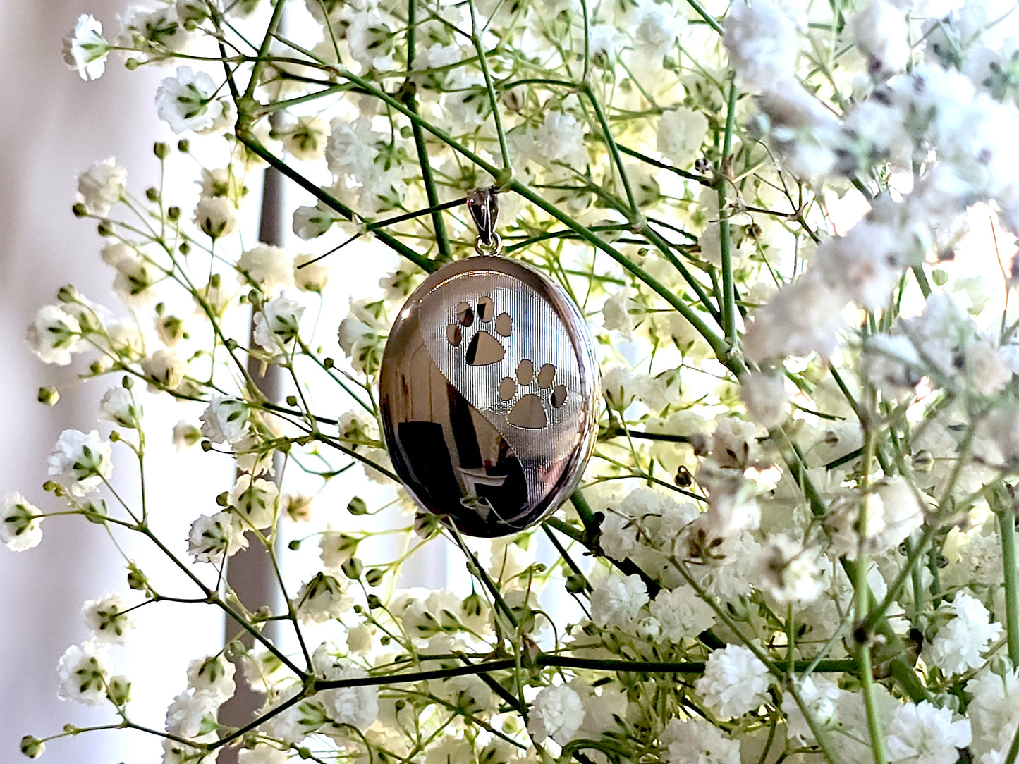 925 Sterling Silver Oval Locket with Paw Prints and Urn Case Pendant Necklace