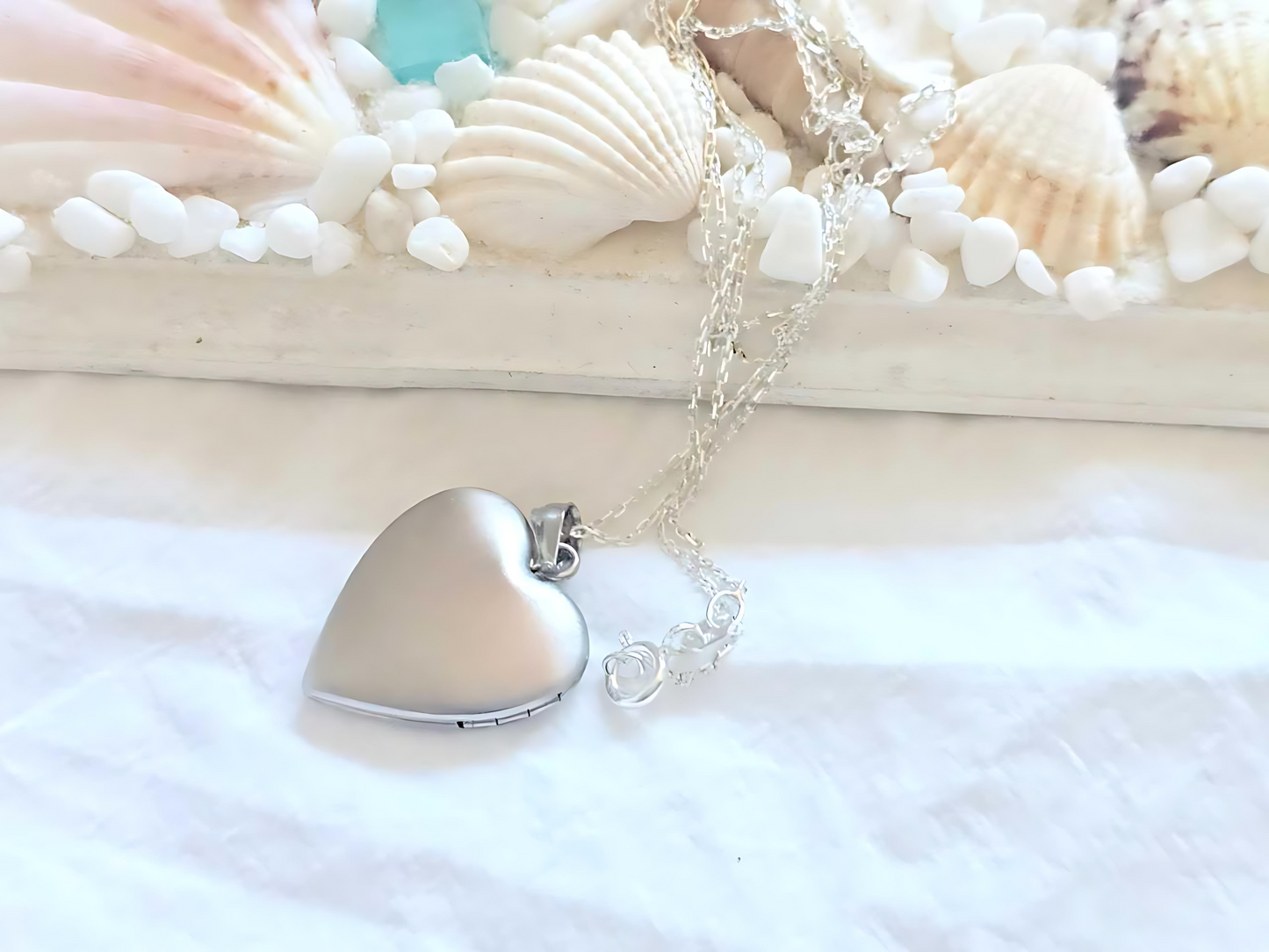 925 Sterling Silver 3/4 inch Diamond Heart Locket Pendant Necklace