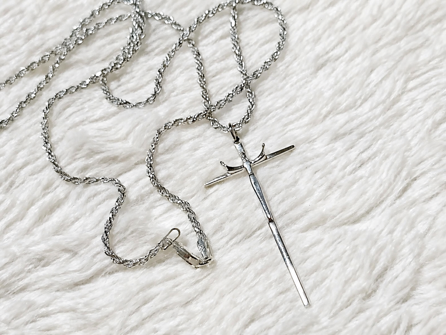 925 Sterling Silver Very Thin Crucifix Pendant Necklace with Rope Chain