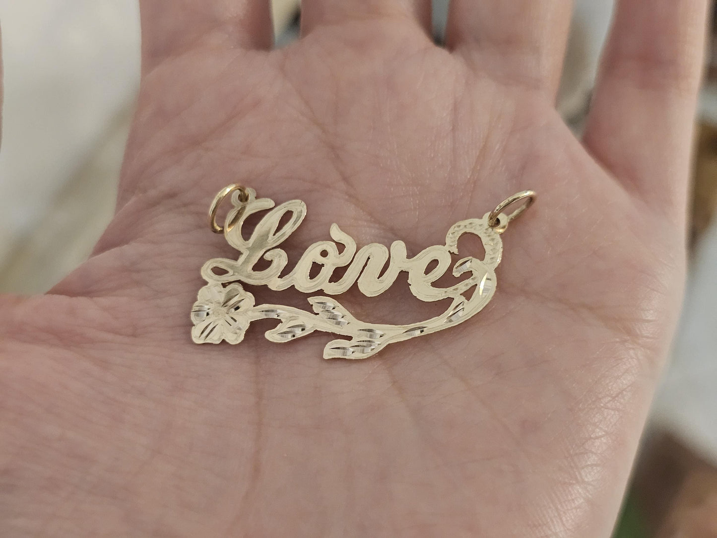 10K Solid Yellow Gold Name Pendant Necklace with Rose Design