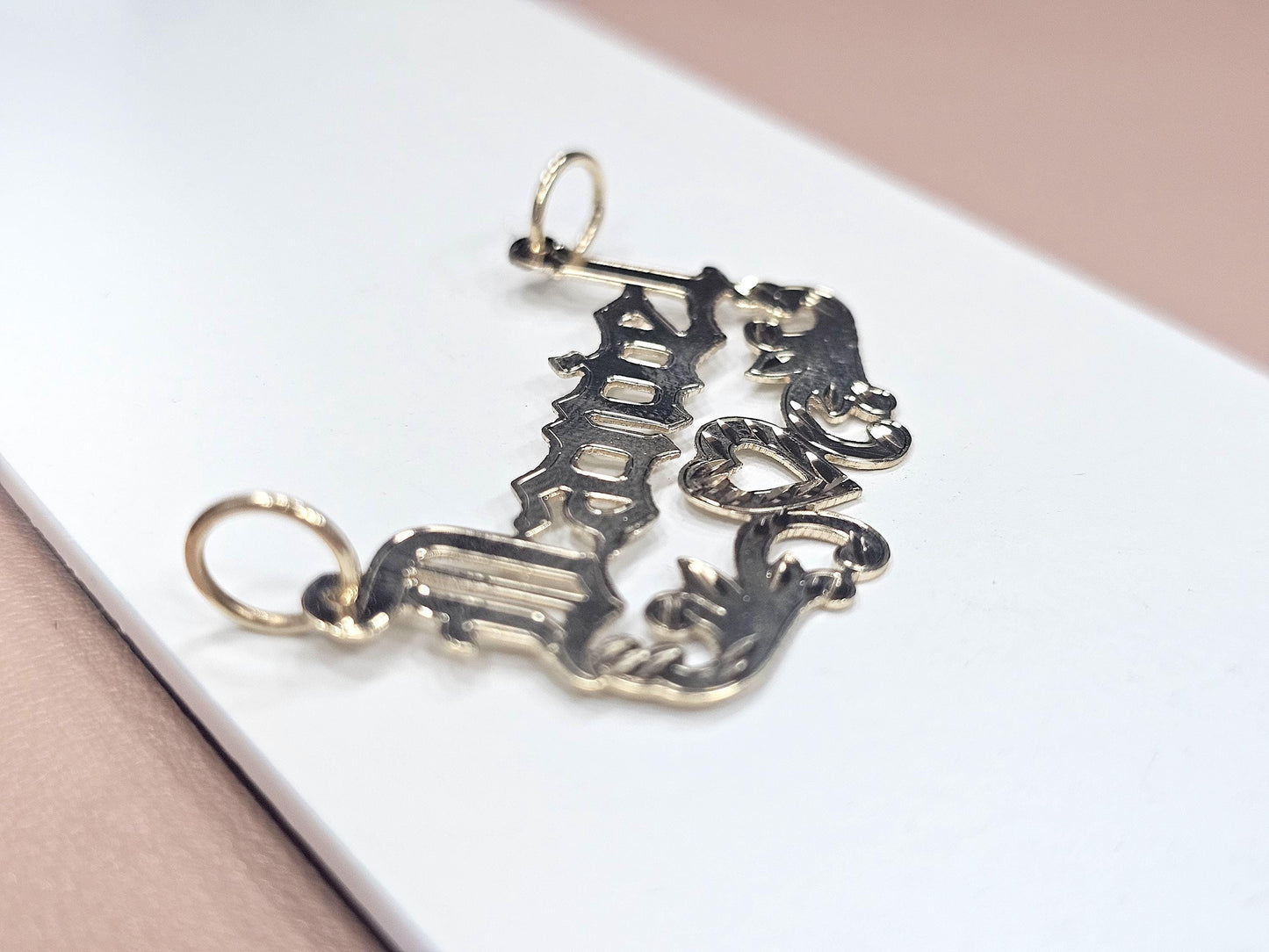 14K Solid Yellow Gold Name Pendant Necklace with Old Text and Heart