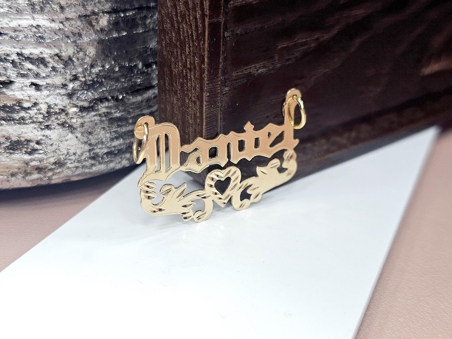 14K Solid Yellow Gold Name Pendant Necklace with Old Text and Heart