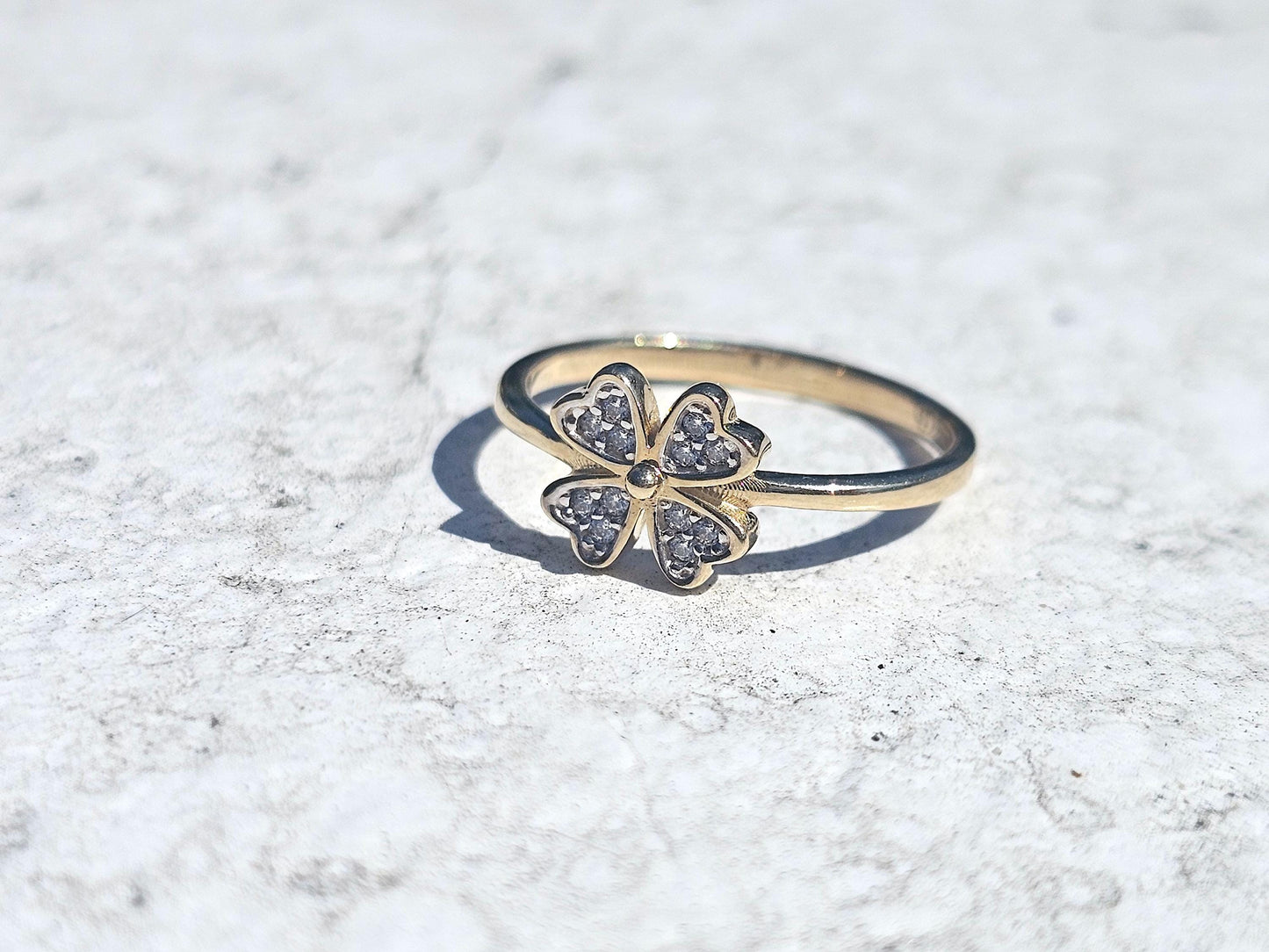 14K Solid Yellow Gold Four Leaf Clover Ring Band with CZ Stones