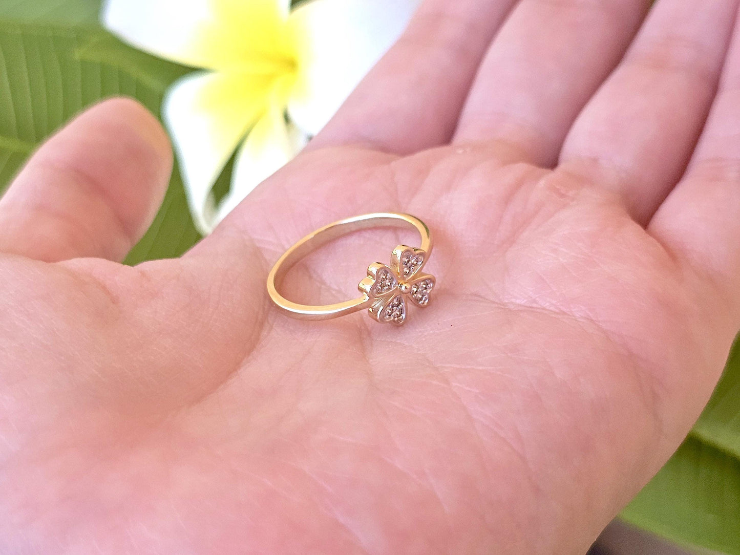 14K Solid Yellow Gold Four Leaf Clover Ring Band with CZ Stones