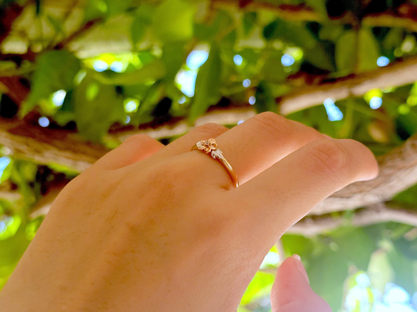 14K Solid Gold Small Flower Ring Band with CZ Stone