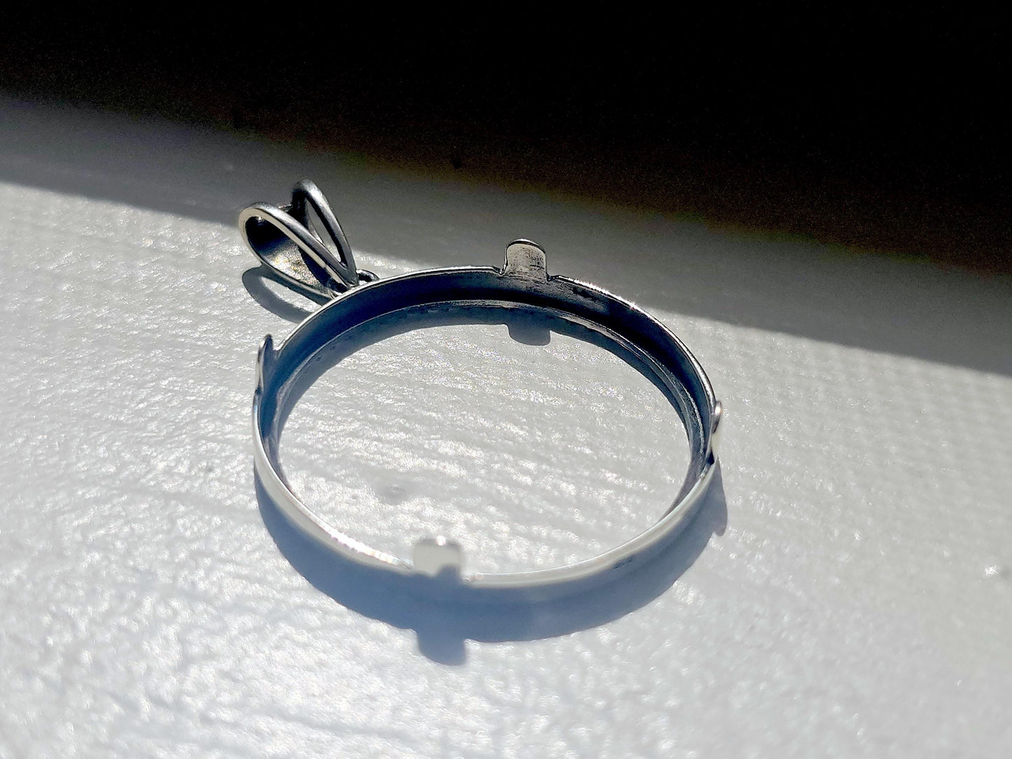 925 Sterling Silver Prong Back Illusion Edge Bezel for 26mm Susan B Anthony Dollar Coin