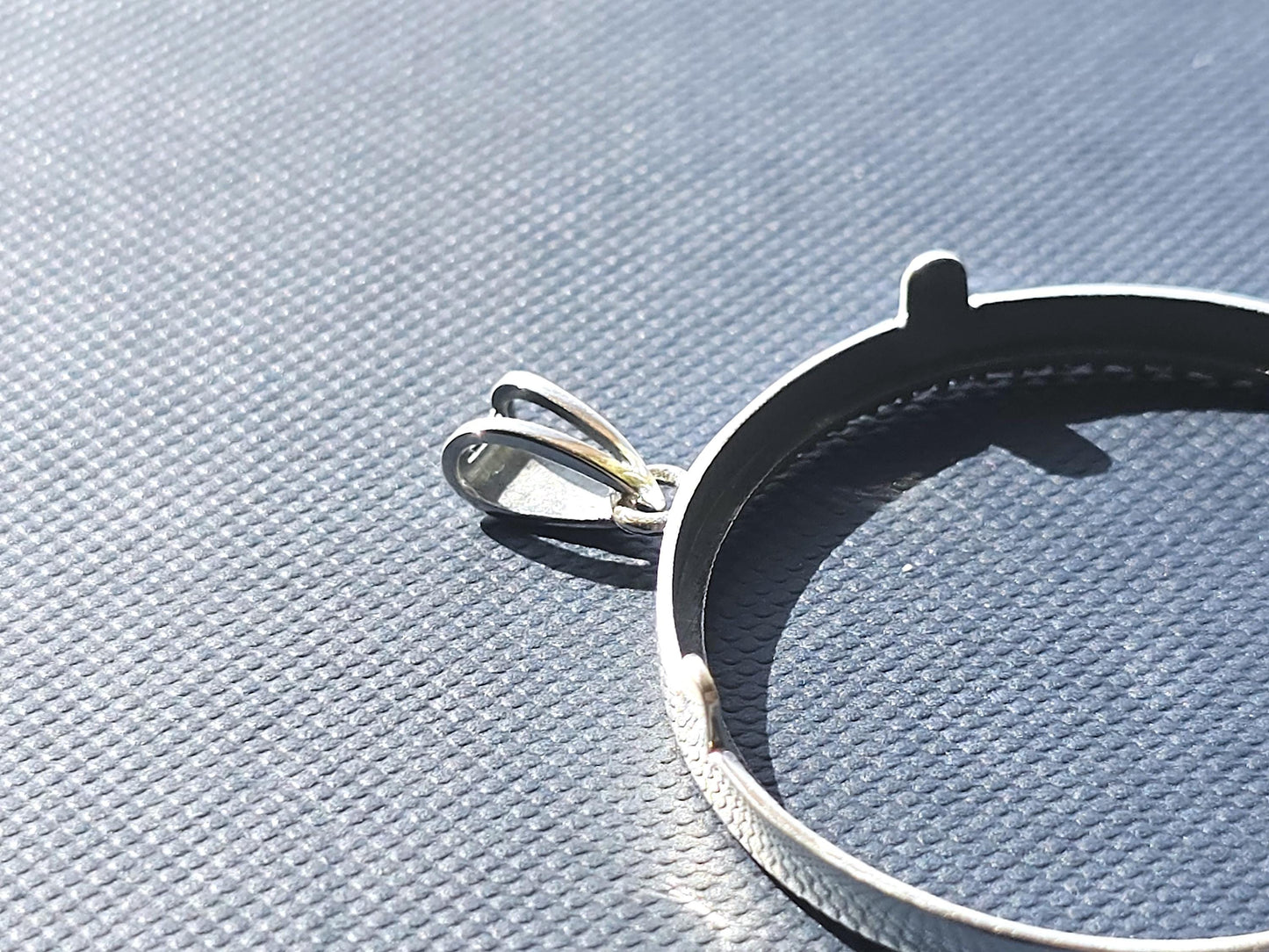 925 Sterling Silver Prong Back Illusion Edge Bezel for 38mm 1 Dollar Coins