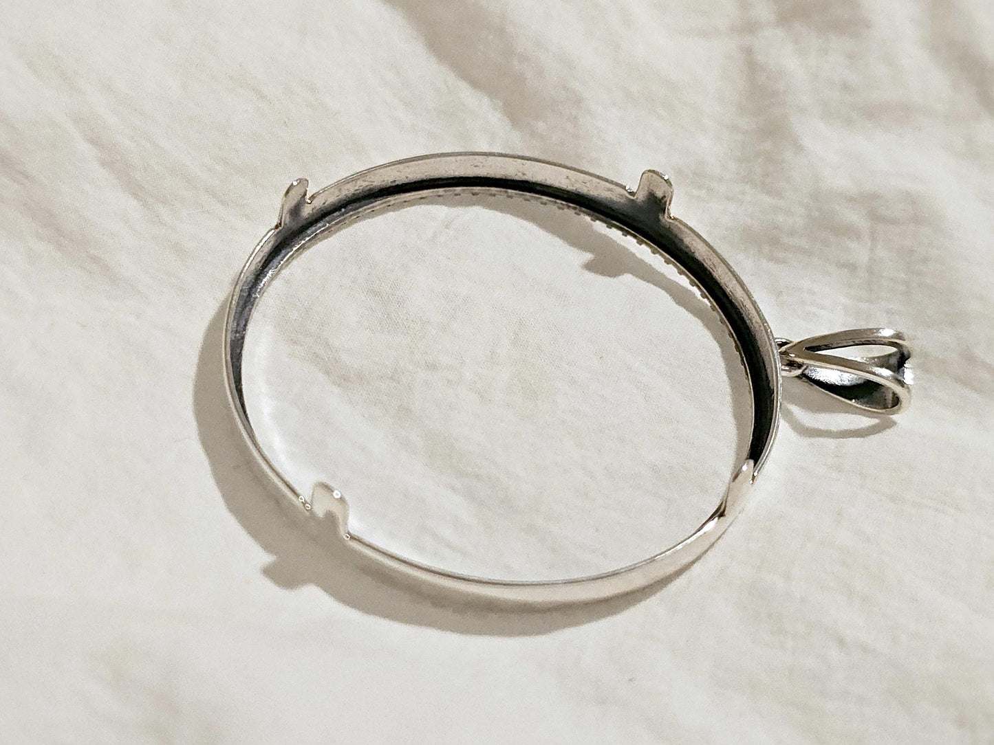 925 Sterling Silver Prong Back Illusion Edge Bezel for 39mm 1 oz Silver Rounds Casino Chips Mexican Cien Pesos Coins