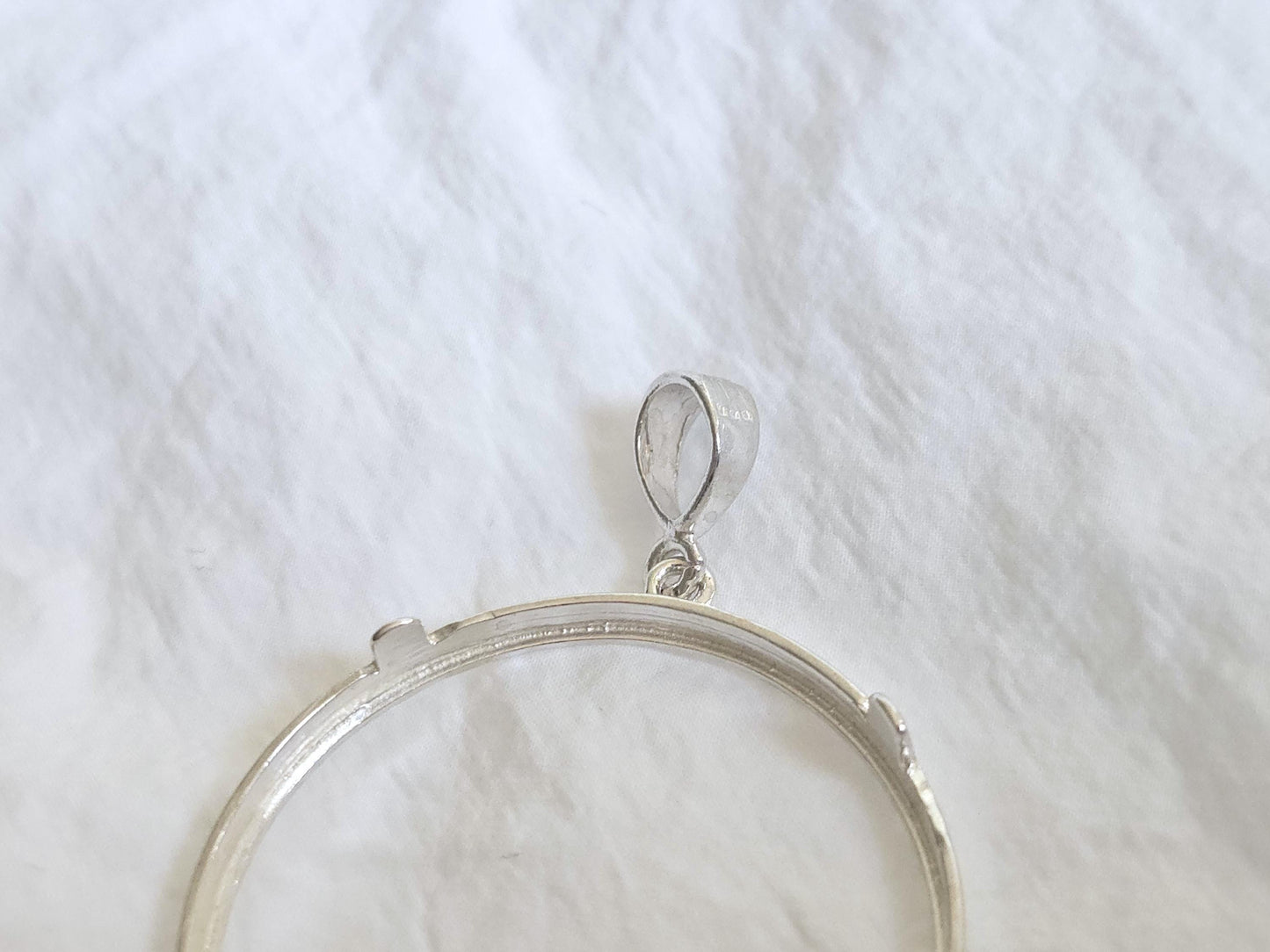925 Sterling Silver Prong Back Diamond Cut Bezel for 34mm Mexican 1 Peso Coins
