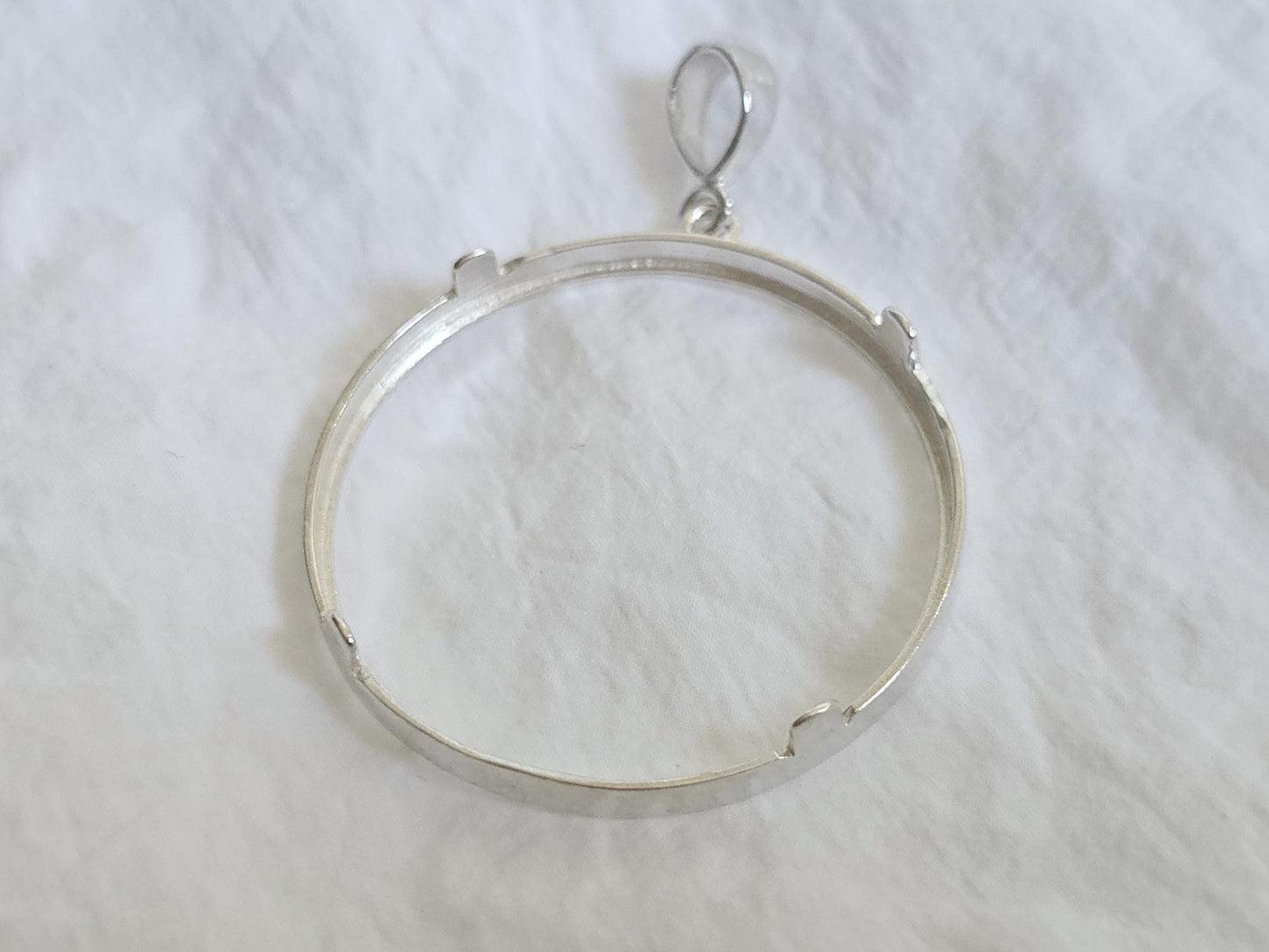 925 Sterling Silver Prong Back Diamond Cut Bezel for 34mm Mexican 1 Peso Coins