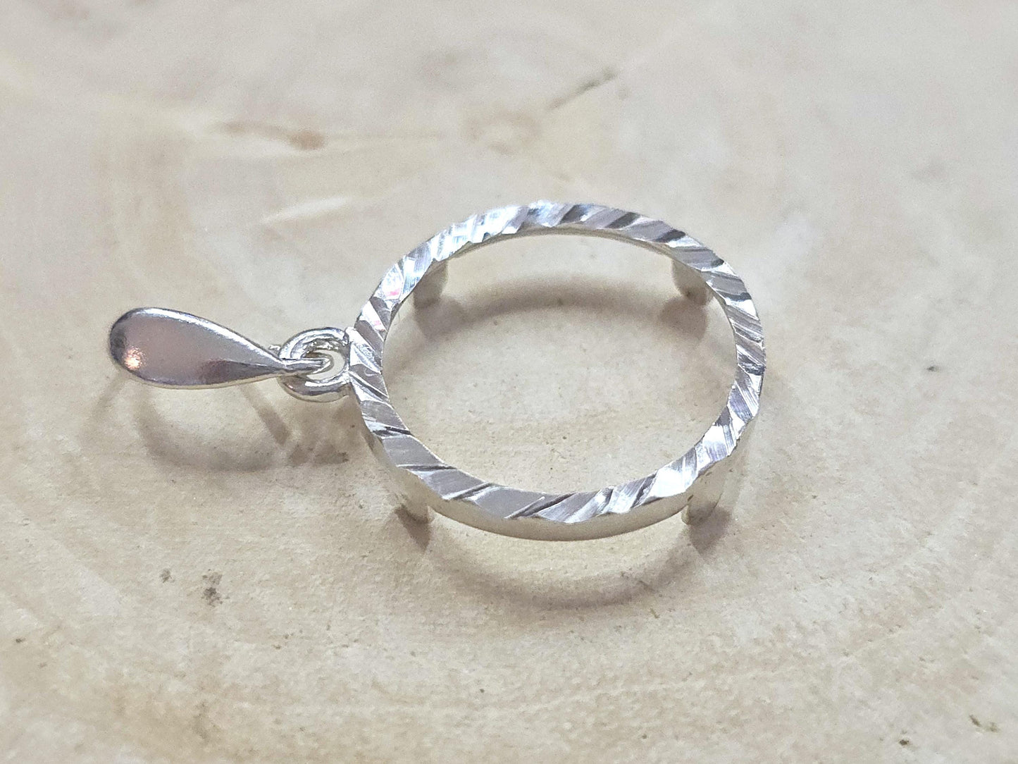 925 Sterling Silver Prong Back Diamond Cut Bezel for 18mm Dime 10 Cent Coins