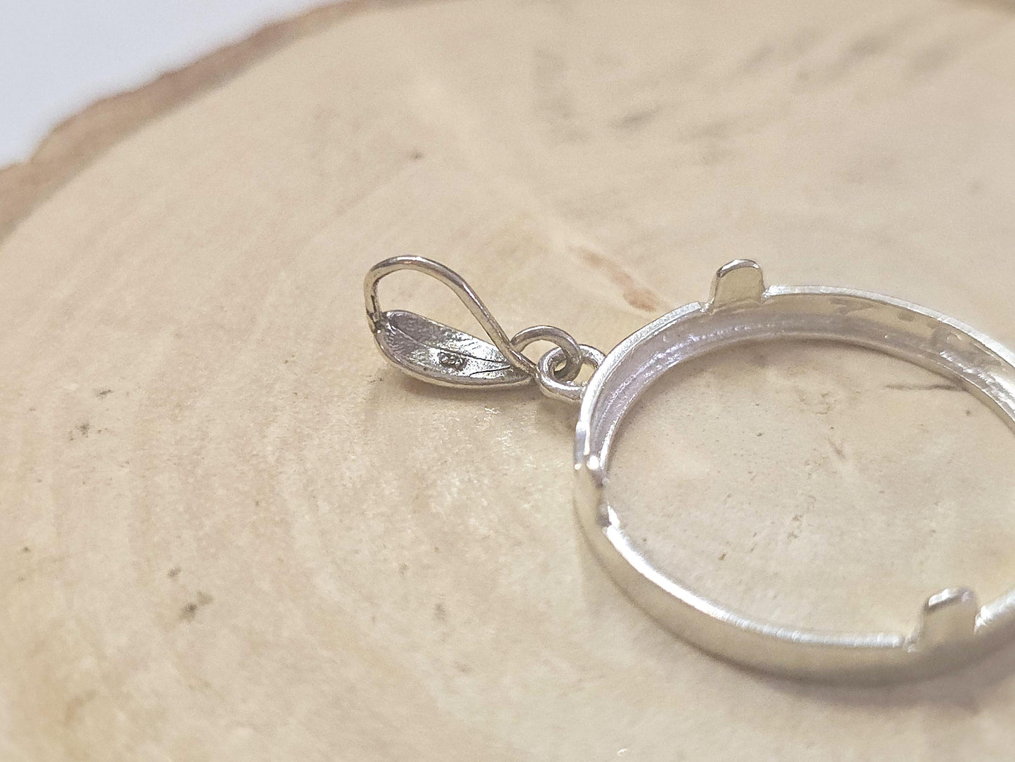 925 Sterling Silver Prong Back Diamond Cut for 22mm Nickel 5 Cent Coins