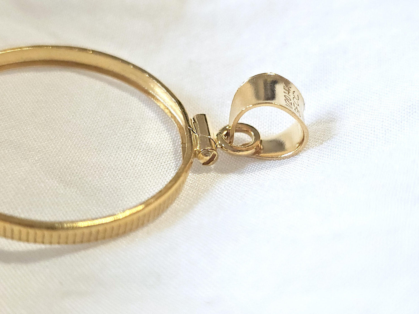 14K Gold Filled Screw Top Coin Edge Bezel for 24mm Quarters 25 Cents Coins