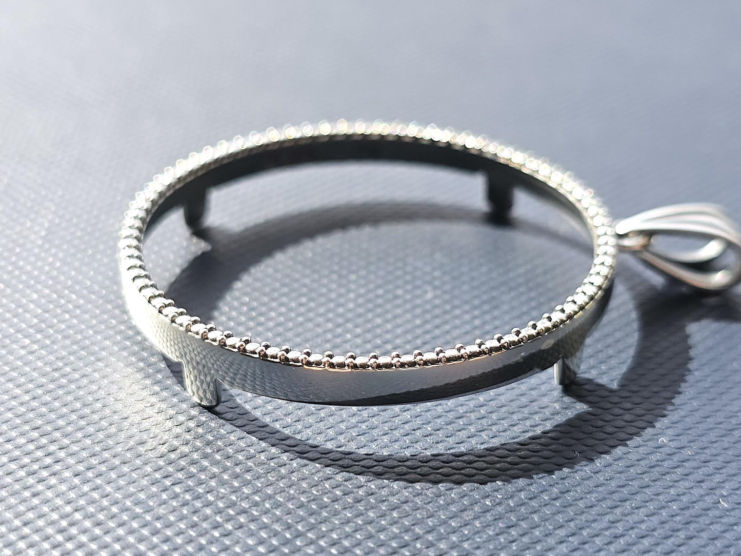 925 Sterling Silver Prong Back Illusion Edge Bezel for 34mm Mexican 1 Peso Coins