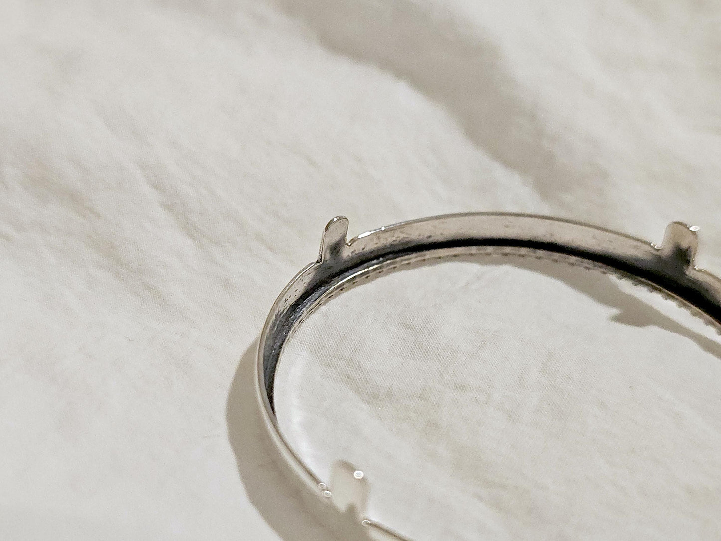 925 Sterling Silver Prong Back Illusion Edge Bezel for 39mm 1 oz Silver Rounds Casino Chips Mexican Cien Pesos Coins