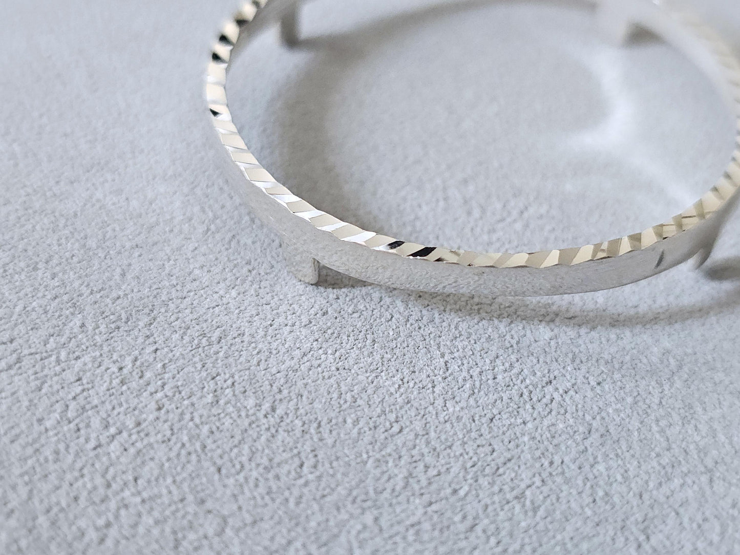 925 Sterling Silver Prong Back Diamond Cut Bezel for 39mm 1 oz Silver Rounds Casino Chips Mexican Cien Pesos Coins
