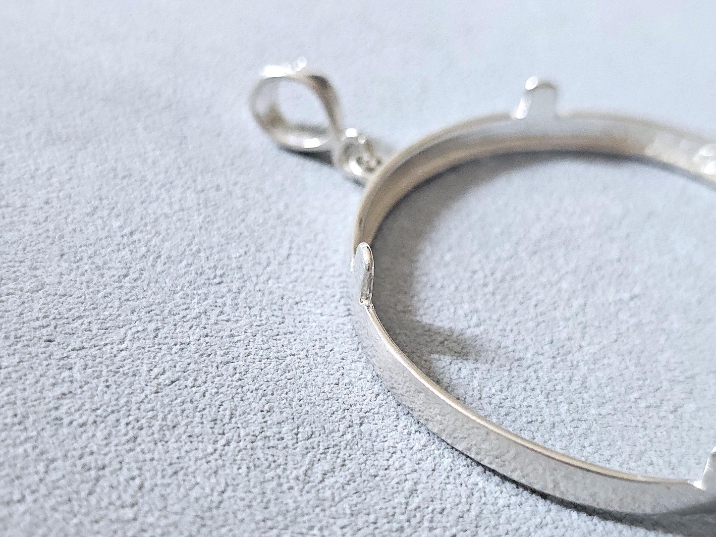 925 Sterling Silver Prong Back Diamond Cut Bezel for 39mm 1 oz Silver Rounds Casino Chips Mexican Cien Pesos Coins