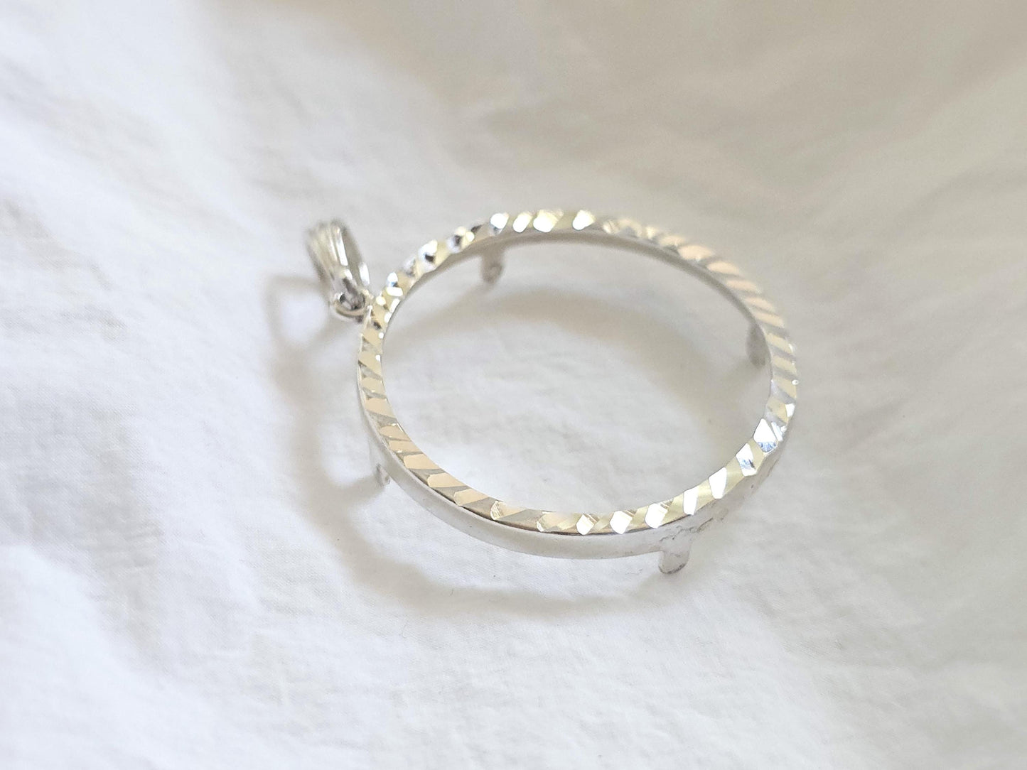 925 Sterling Silver Prong Back Diamond Cut Bezel for 30mm 50 Cent Coins