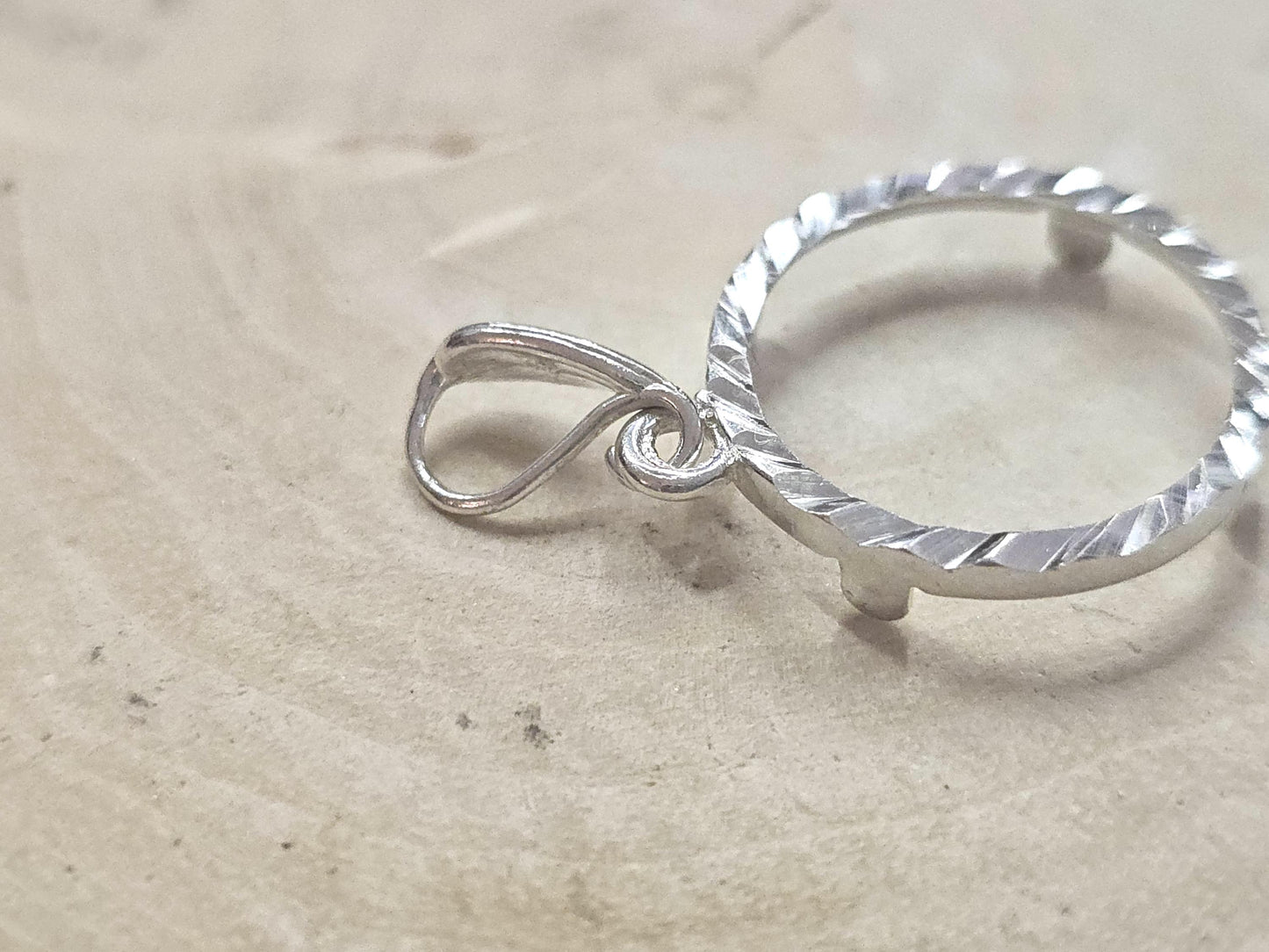 925 Sterling Silver Prong Back Diamond Cut Bezel for 18mm Dime 10 Cent Coins