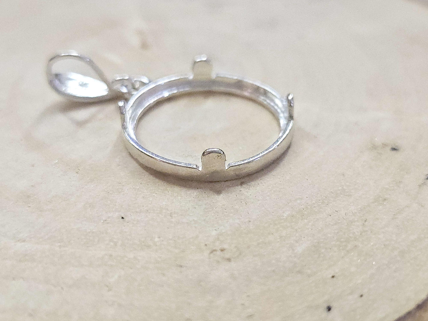 925 Sterling Silver Prong Back Diamond Cut Bezel for 18mm Dime 10 Cent Coins