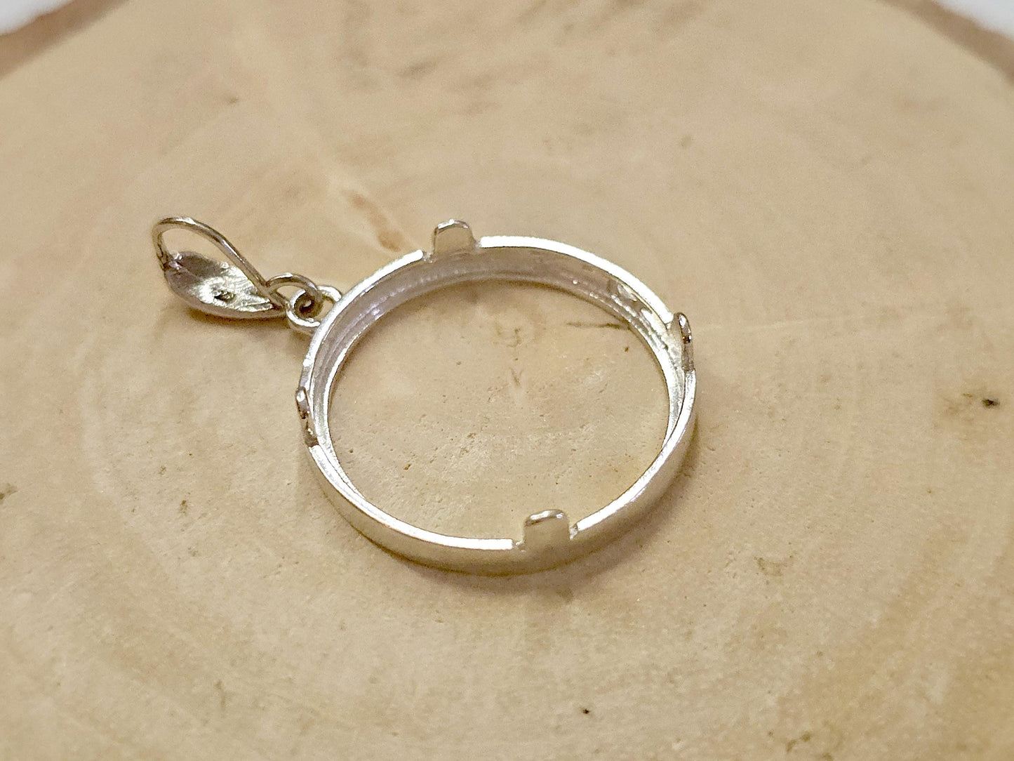 925 Sterling Silver Prong Back Diamond Cut for 22mm Nickel 5 Cent Coins
