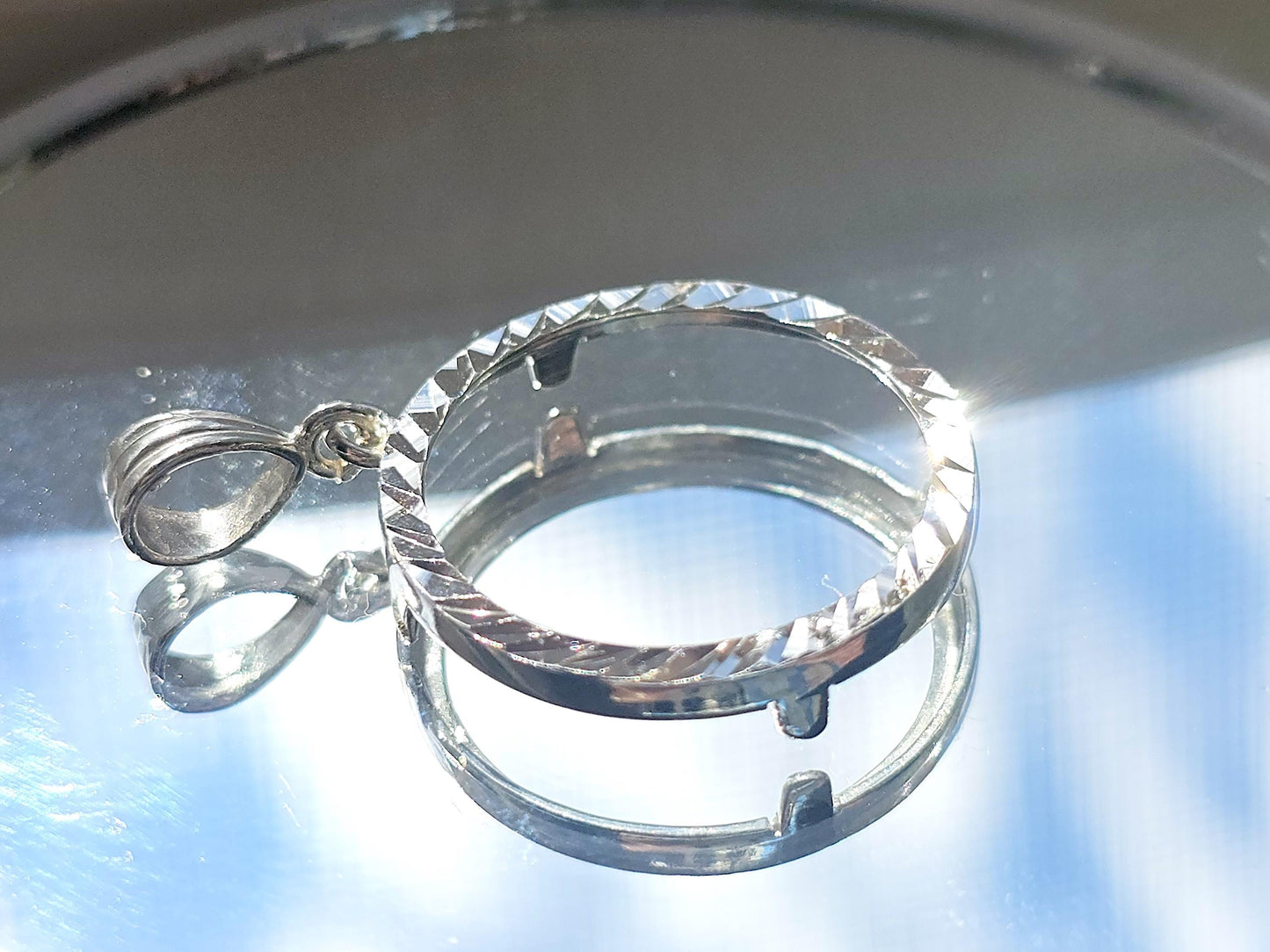 925 Sterling Silver Prong Back Diamond Cut Bezel for 24mm Quarter 25Cent Coins