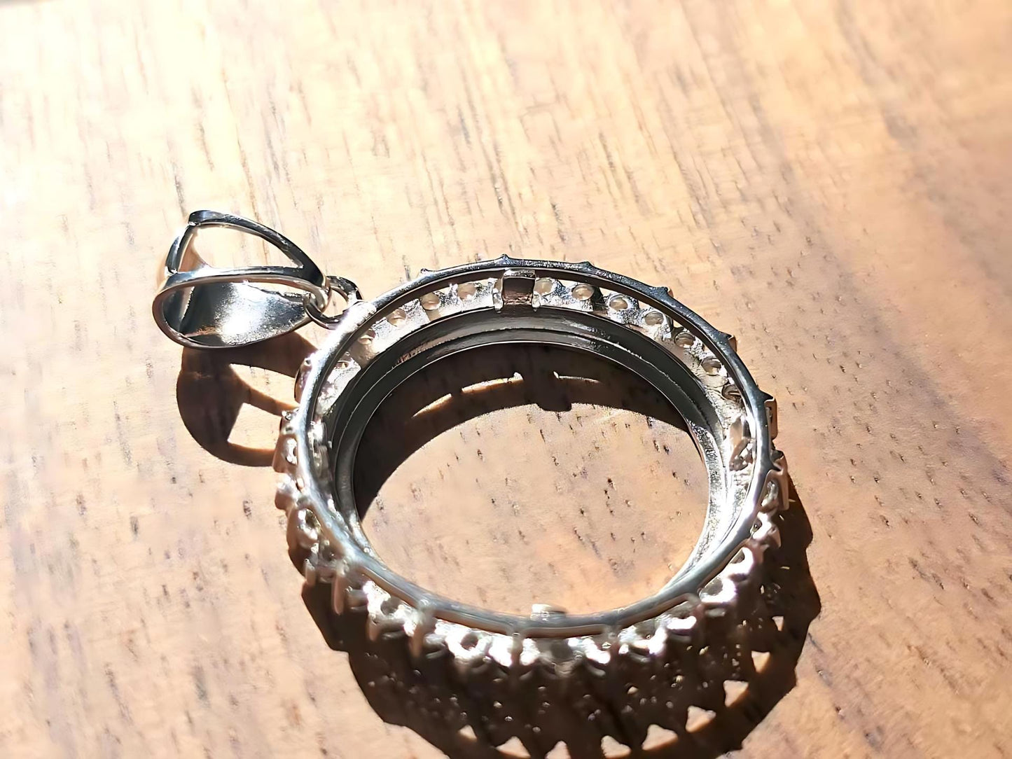 925 Sterling Silver Prong Back Cubic Zirconia CZ Halo Bezel for 21mm Nickel 5 Cent Coins