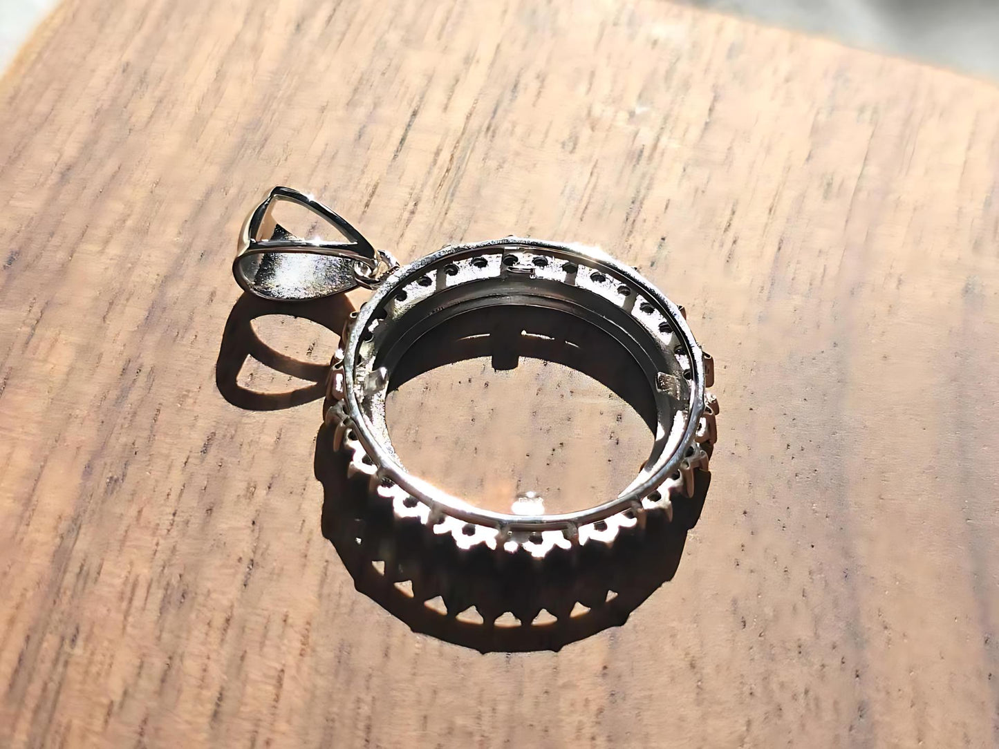 925 Sterling Silver Prong Back Cubic Zirconia CZ Halo Bezel for 21mm Nickel 5 Cent Coins