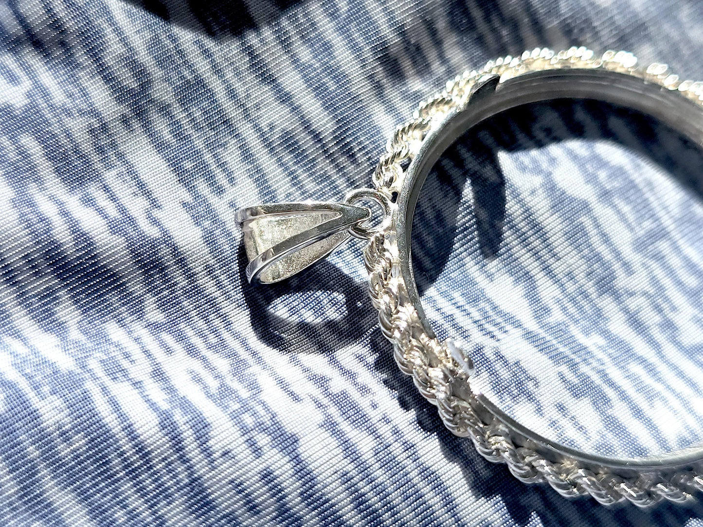 925 Sterling Silver Prong Back Illusion Rope Bezel for 30mm Half Dollar 50 Cents Coins