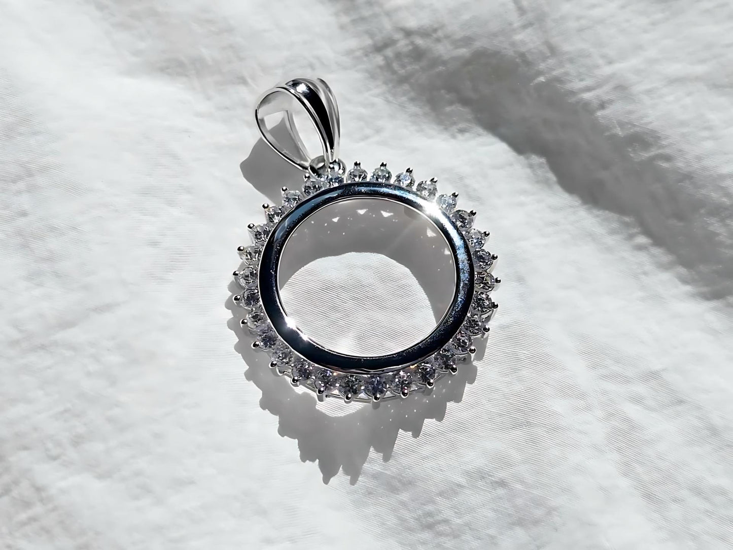 925 Sterling Silver Prong Back Cubic Zirconia CZ Halo Bezel for 18mm Dime 10 Cent Coins