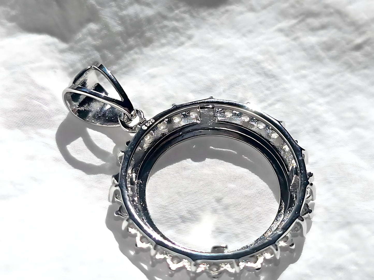 925 Sterling Silver Prong Back Cubic Zirconia CZ Halo Bezel for 18mm Dime 10 Cent Coins
