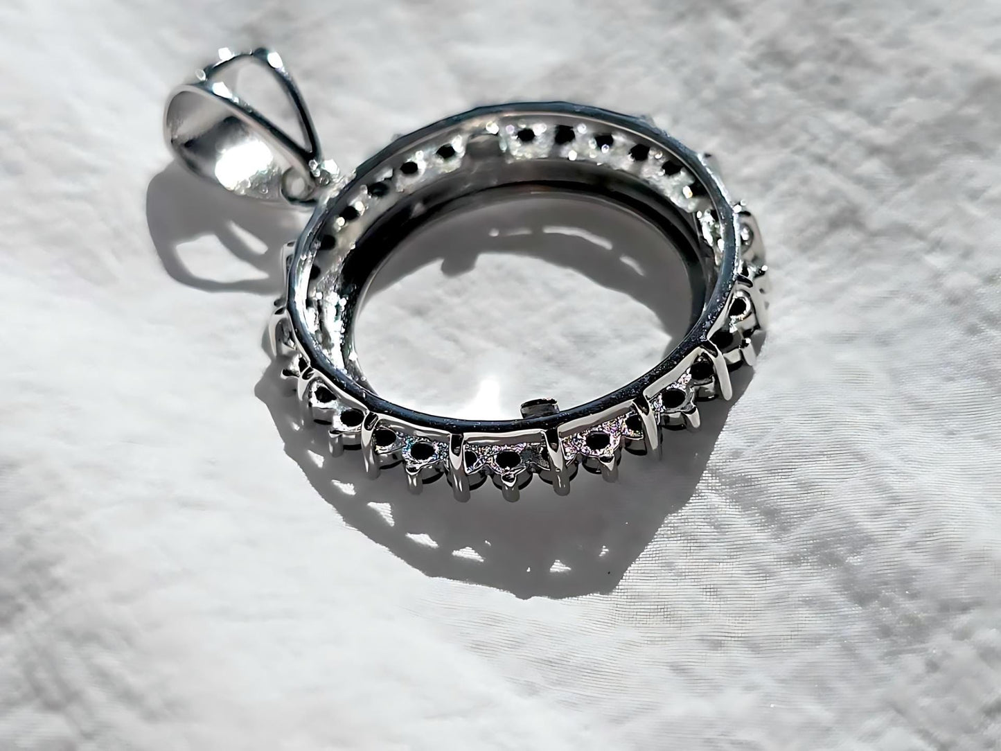 925 Sterling Silver Prong Back Cubic Zirconia CZ Halo Bezel for 19mm Penny 1 Cent Coins