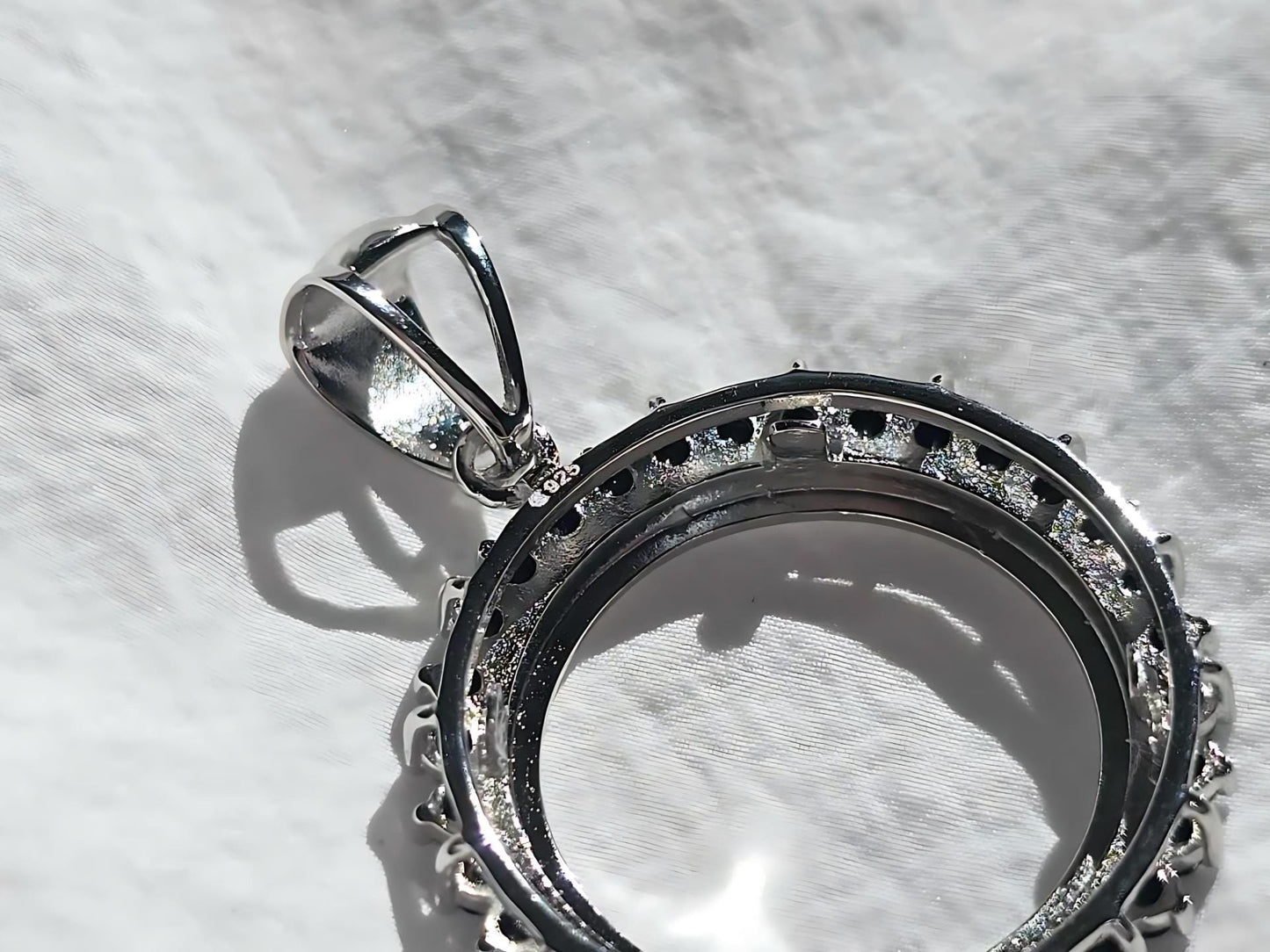 925 Sterling Silver Prong Back Cubic Zirconia CZ Halo Bezel for 19mm Penny 1 Cent Coins